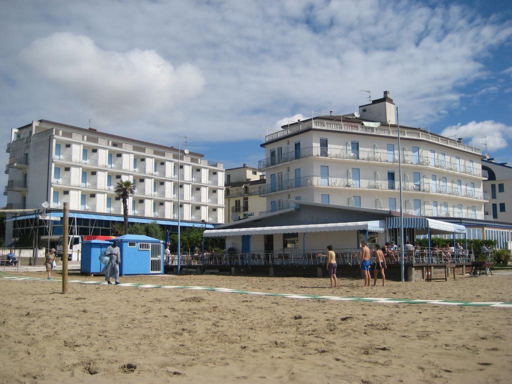 Hotel Playa E Mare Nostrum Caorle Extérieur photo